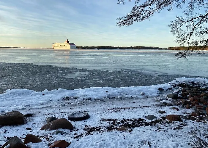 ヴィラ Near The Sea In A Scenic Area In マリエハムン